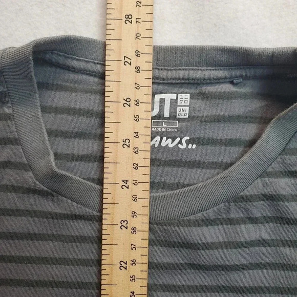 UNIQLO UT KAWS Striped T Shirt Short Sleeve Graphic Tee Mens Size L - Picture 5 of 10